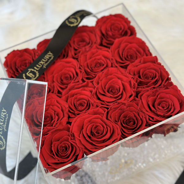 The Eternity Roses is ab acrylic box with crystal acrylic gems containing 4, 9 or 16 preserved roses with a durability of 1 to 2 years. Perfect for Valentine's Day.